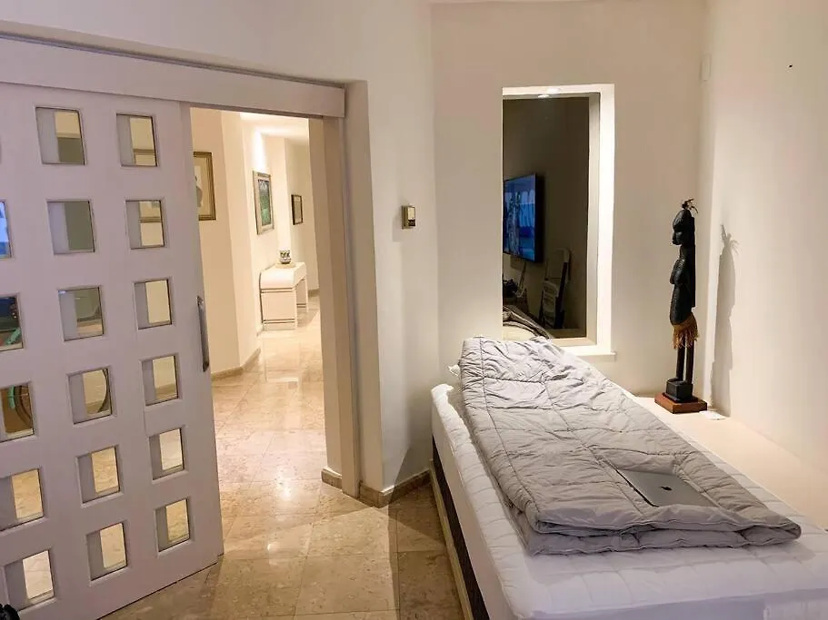 5Br Ocean Front Hotel Zone Luxury House By Solmar Rentals Cancun