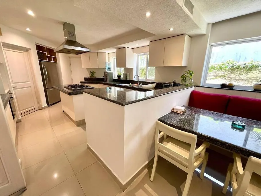 5Br Ocean Front Hotel Zone Luxury House By Solmar Rentals Cancun Holiday home