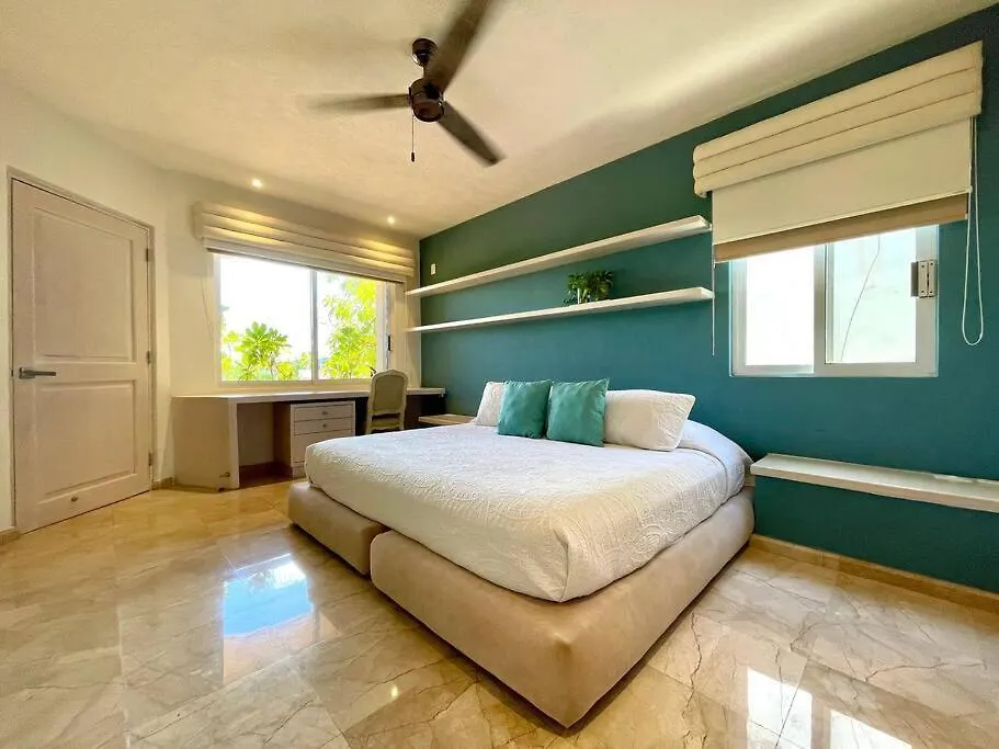 5Br Ocean Front Hotel Zone Luxury House By Solmar Rentals Cancun Mexico